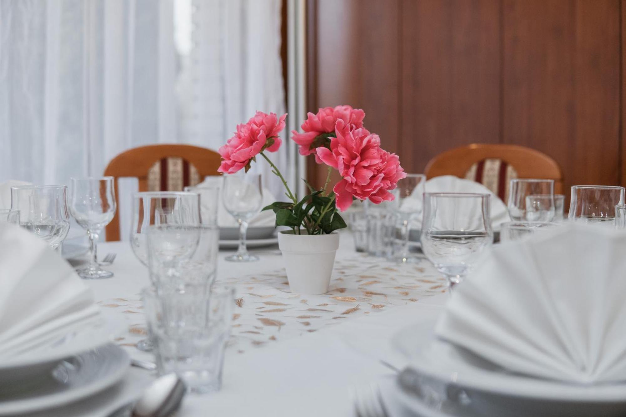 Hotel Damis Пале Екстериор снимка