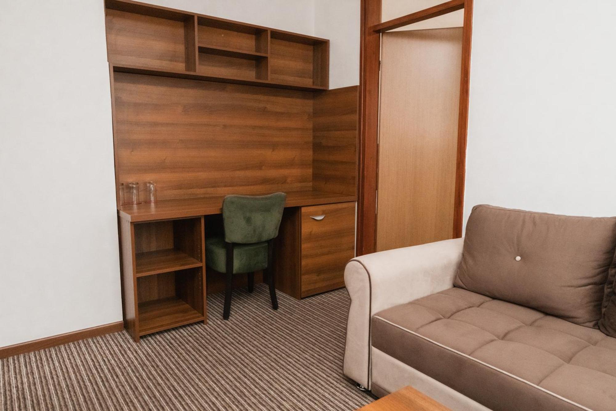 Hotel Damis Пале Екстериор снимка