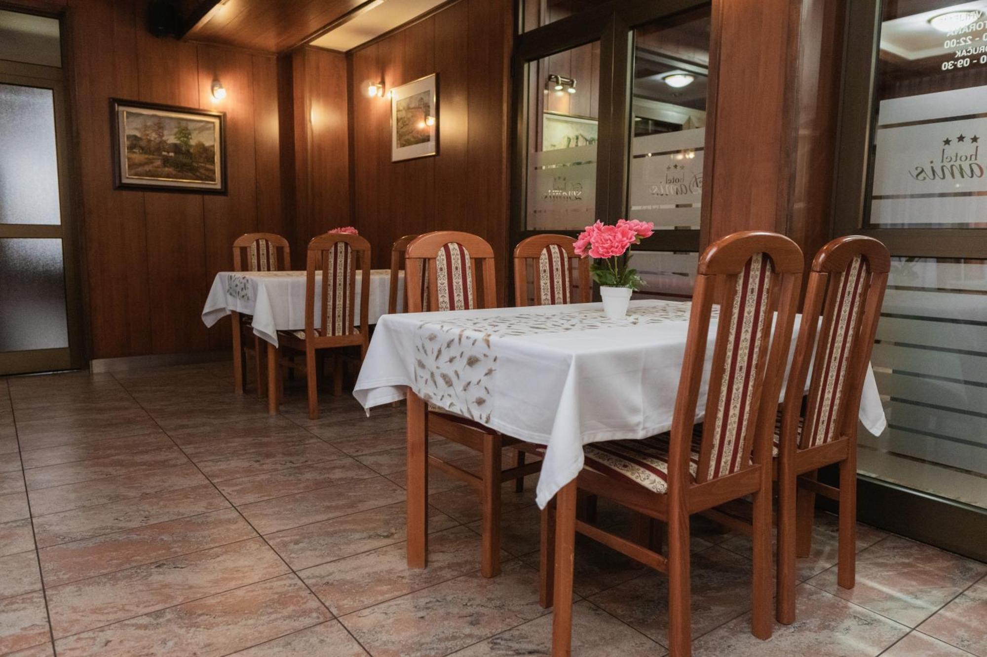 Hotel Damis Пале Екстериор снимка