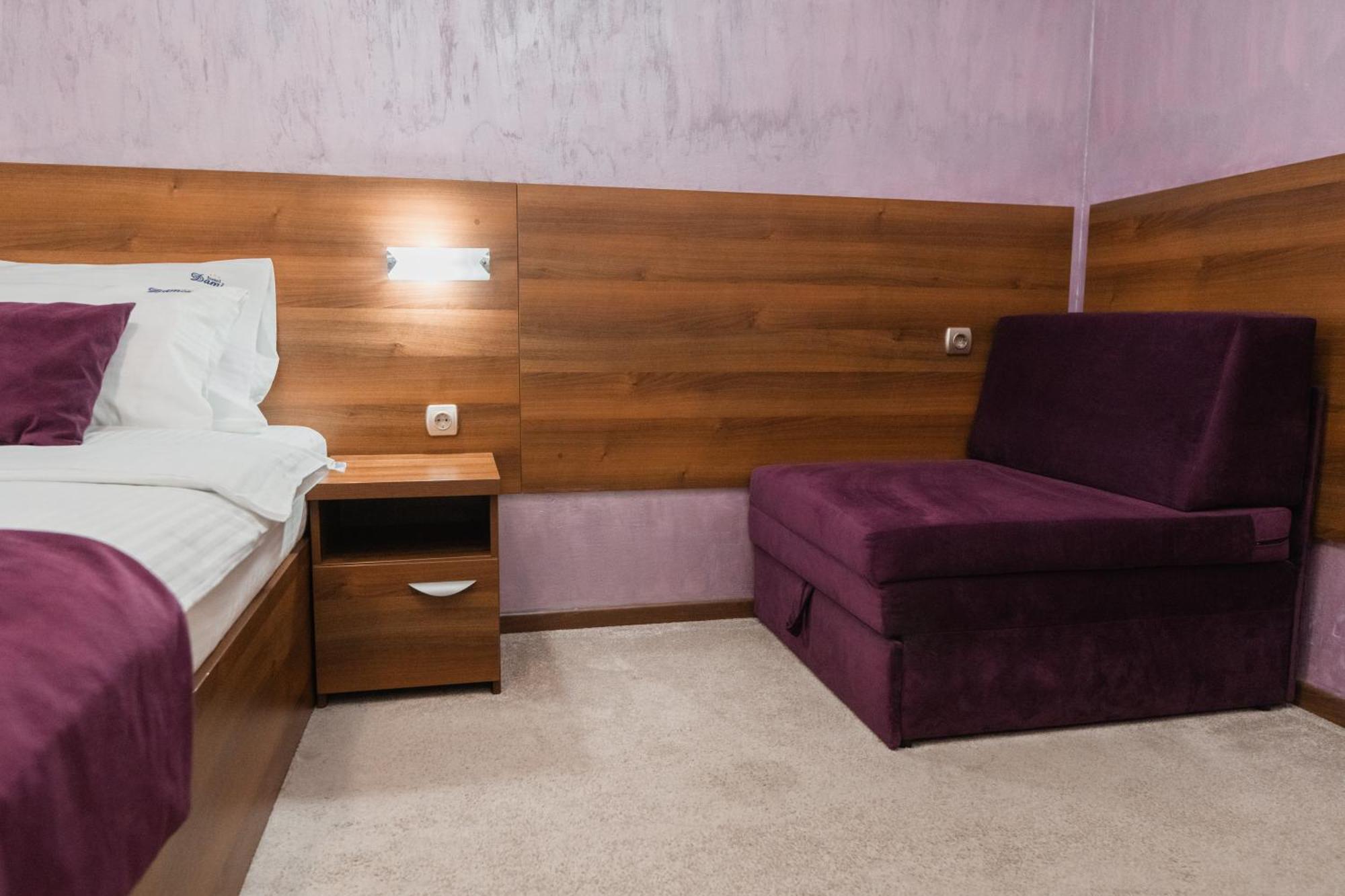 Hotel Damis Пале Екстериор снимка