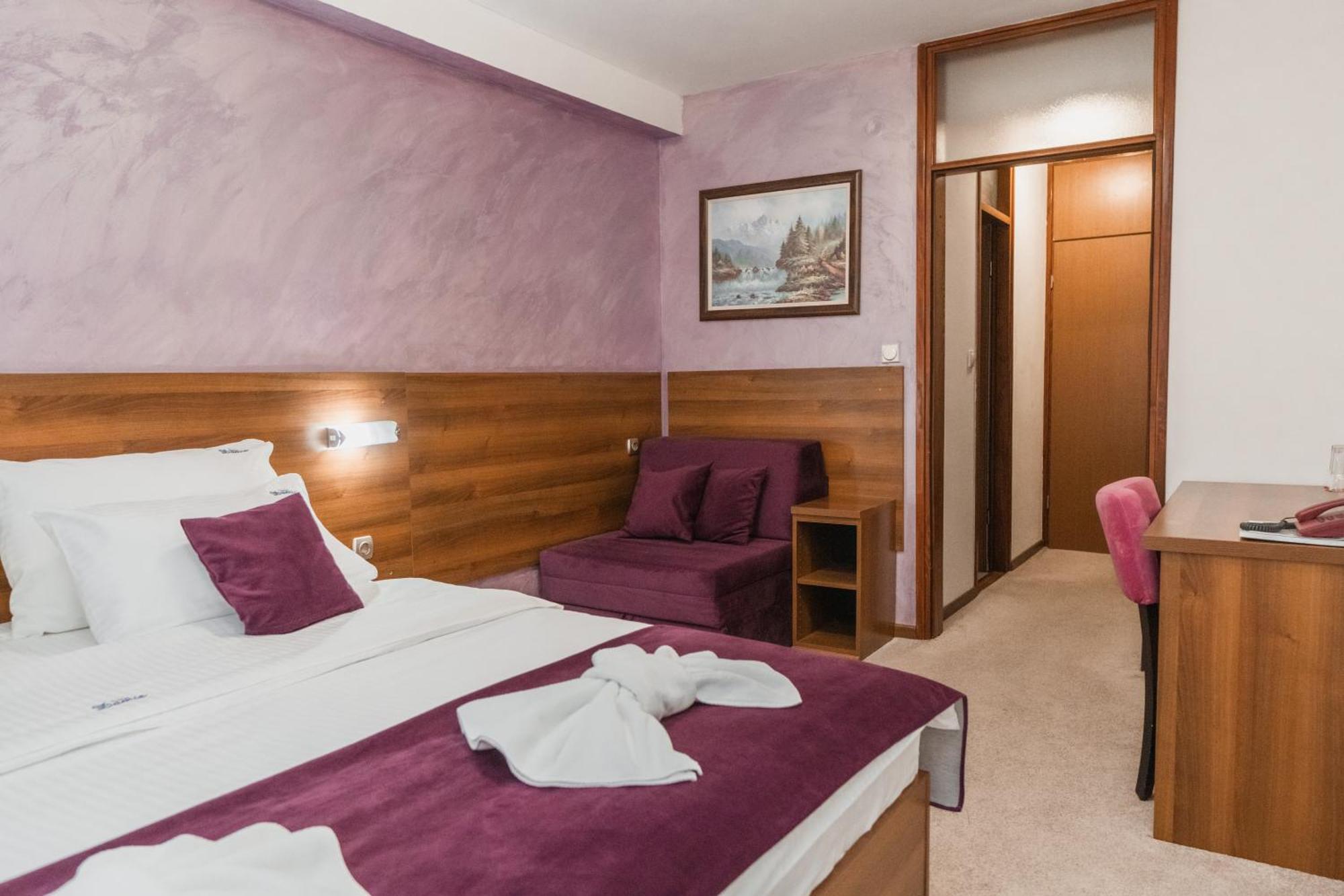 Hotel Damis Пале Екстериор снимка