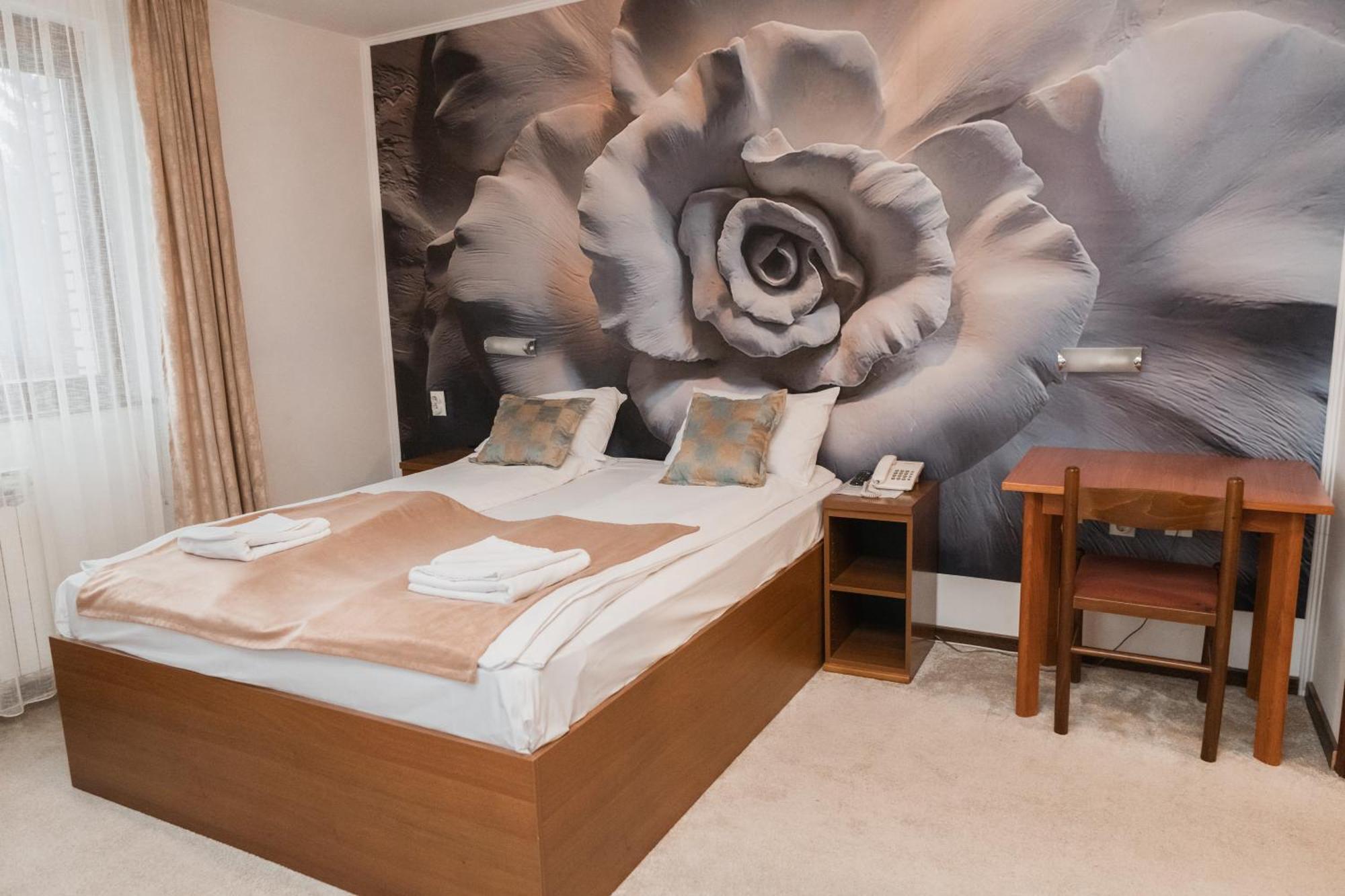 Hotel Damis Пале Екстериор снимка