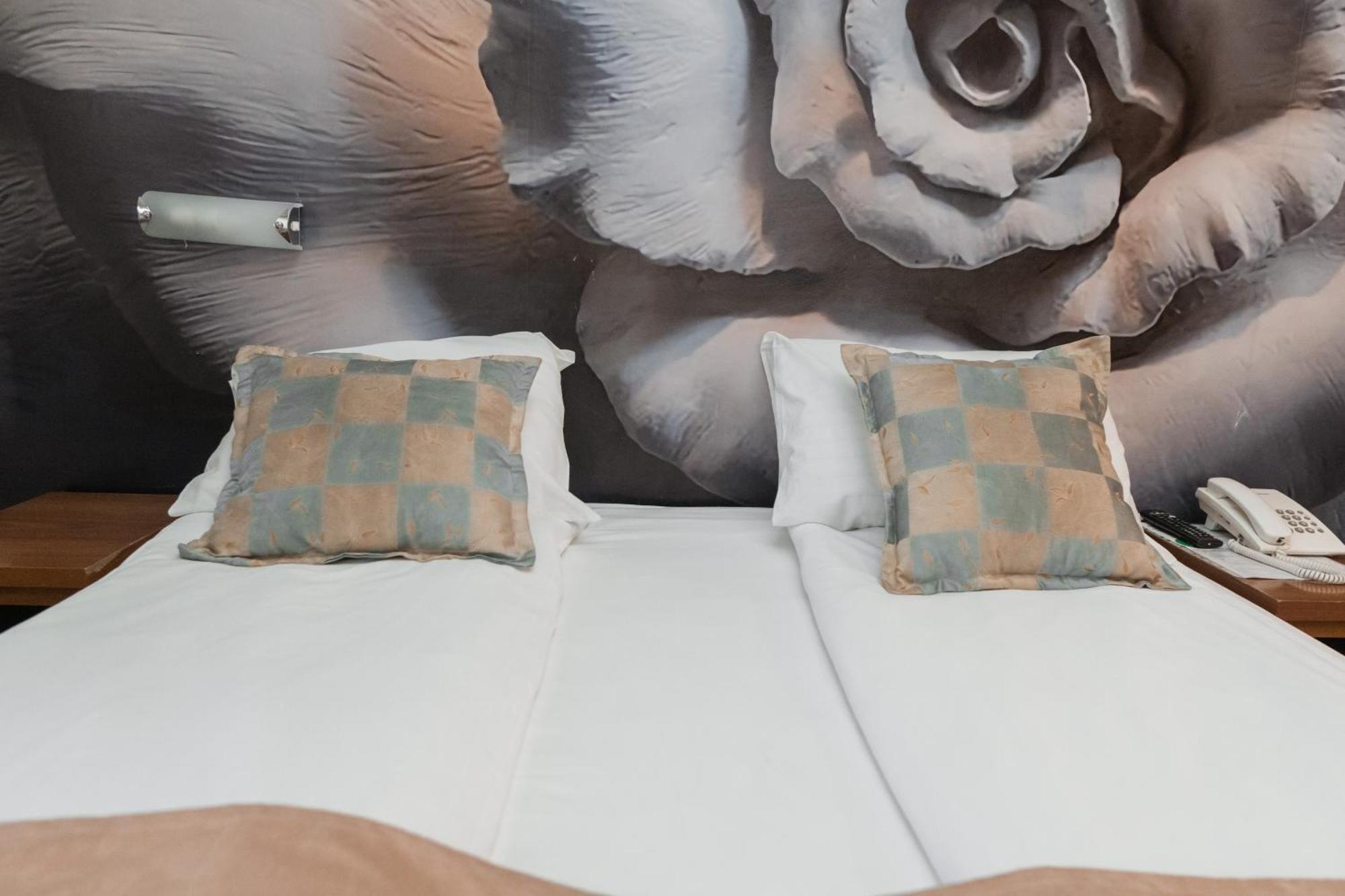Hotel Damis Пале Екстериор снимка