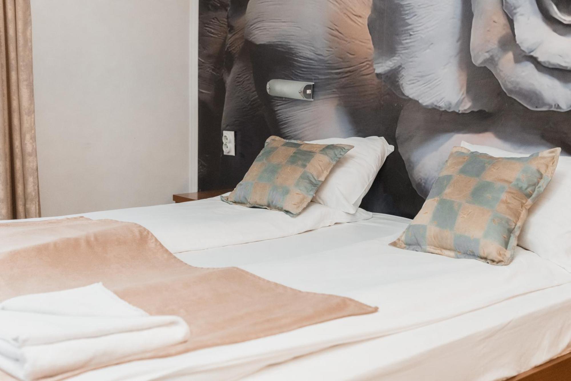 Hotel Damis Пале Екстериор снимка