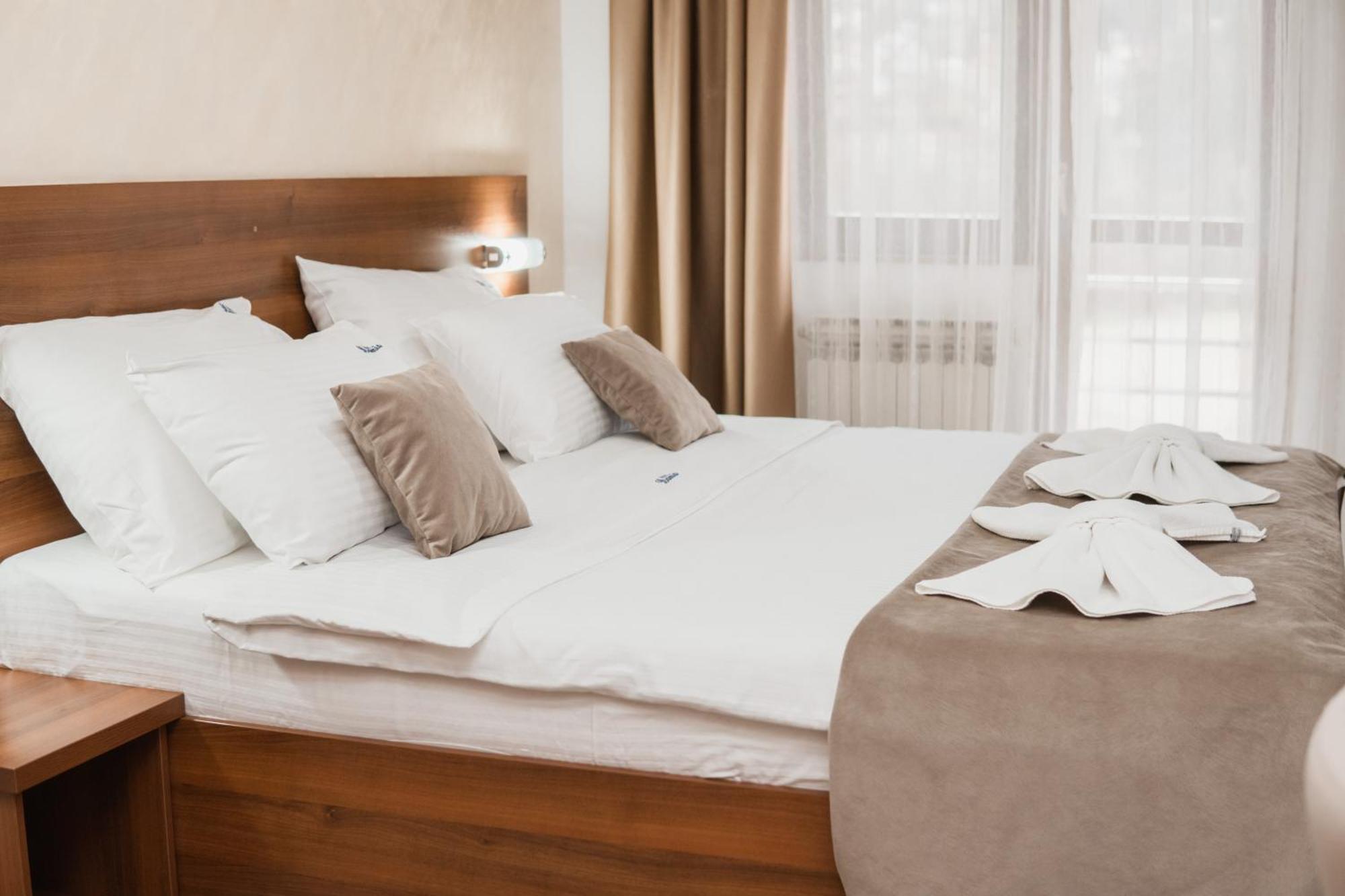Hotel Damis Пале Екстериор снимка