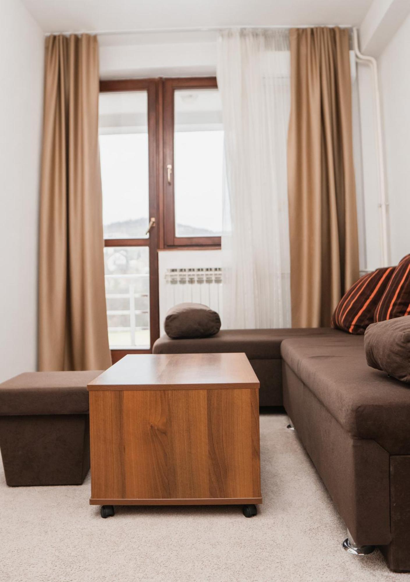 Hotel Damis Пале Екстериор снимка